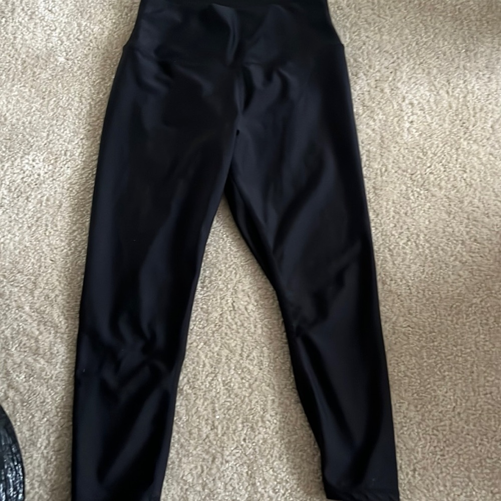 ALO airlift high waist capris